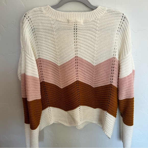 Full Circle Trends Women’s Knit Crew Neck Sweater with stripes Large - Picture 2 of 4